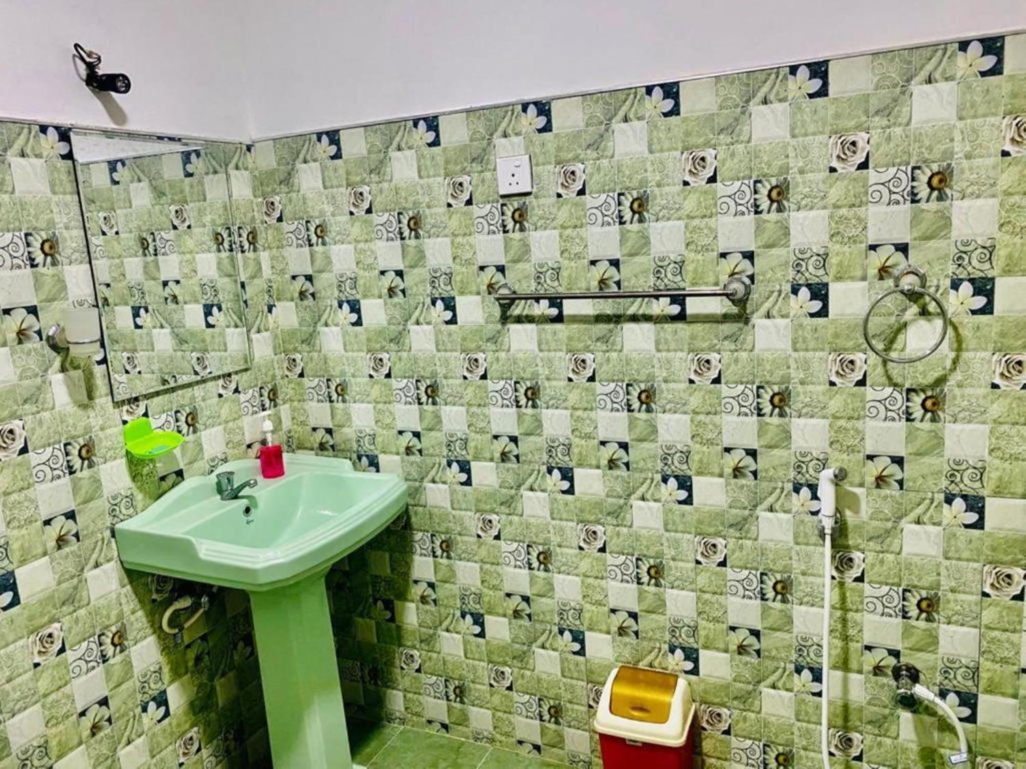 Rock Lake Home Stay Sigirija Zewnętrze zdjęcie