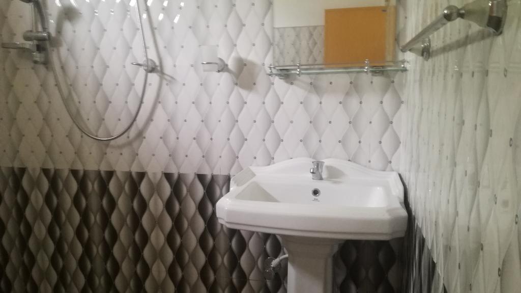 Rock Lake Home Stay Sigirija Zewnętrze zdjęcie