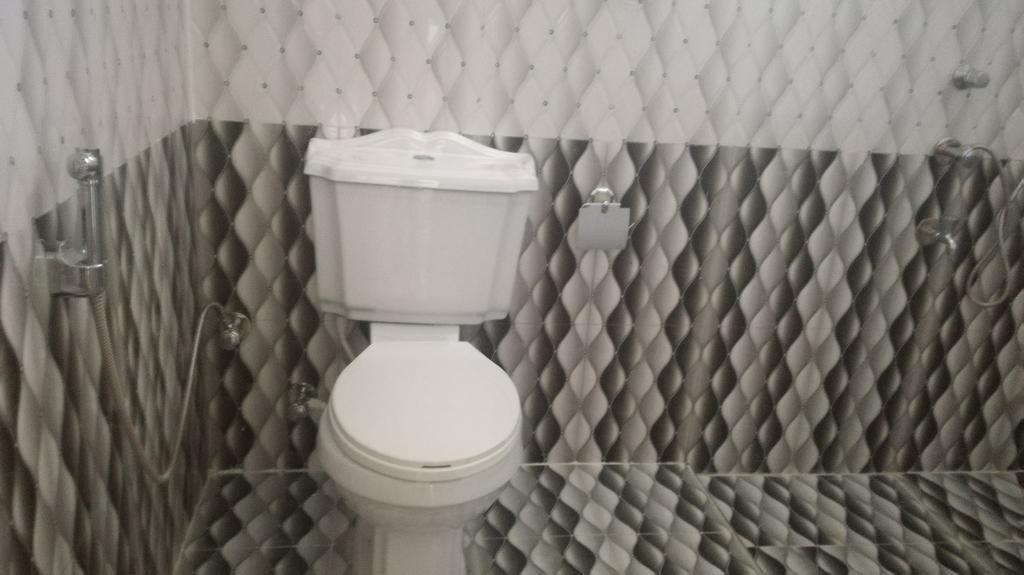 Rock Lake Home Stay Sigirija Zewnętrze zdjęcie