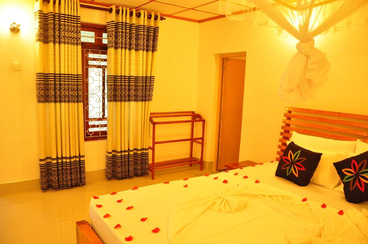 Rock Lake Home Stay Sigirija Zewnętrze zdjęcie