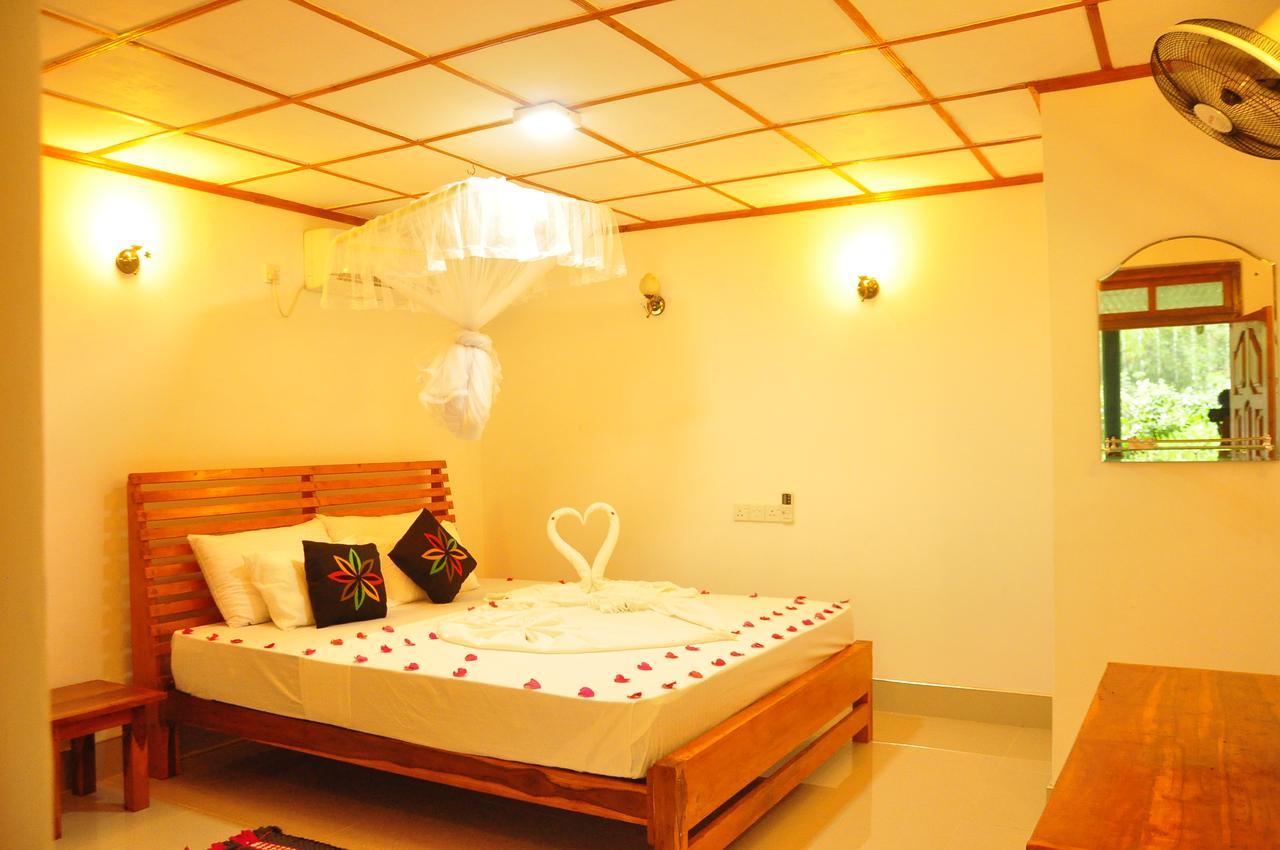 Rock Lake Home Stay Sigirija Zewnętrze zdjęcie