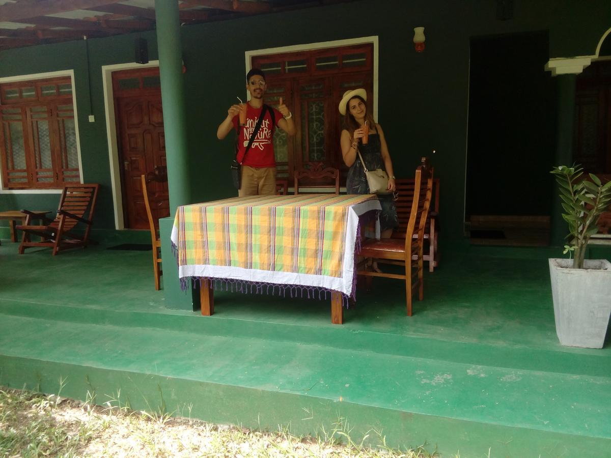 Rock Lake Home Stay Sigirija Zewnętrze zdjęcie
