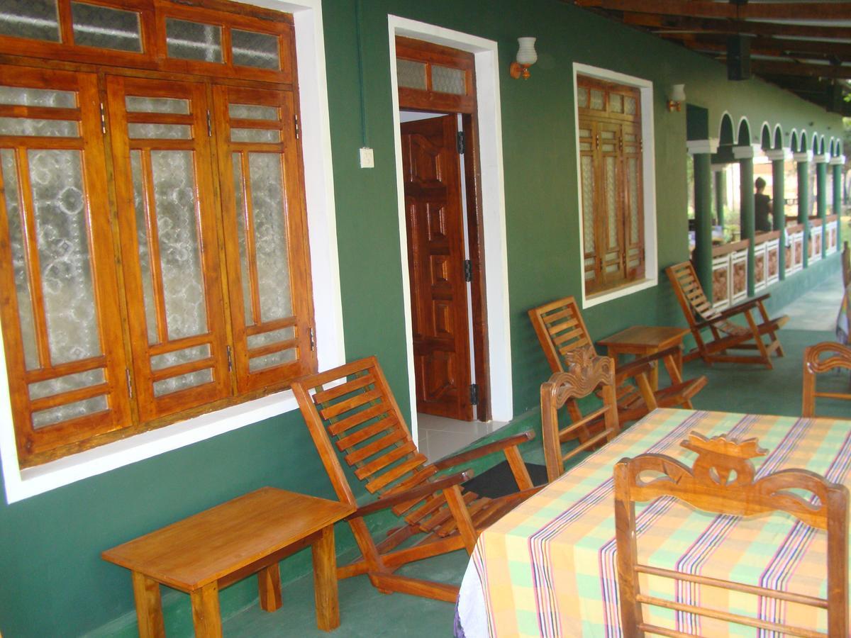Rock Lake Home Stay Sigirija Zewnętrze zdjęcie