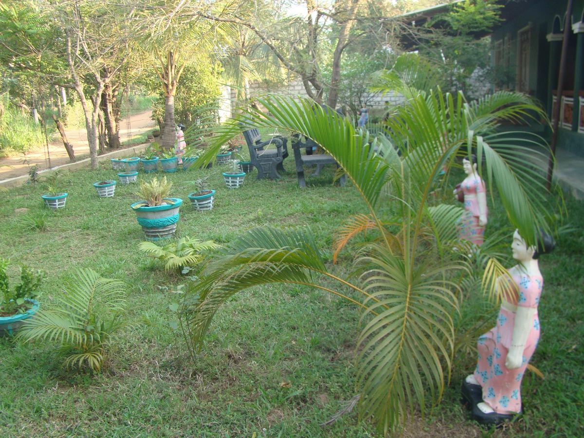 Rock Lake Home Stay Sigirija Zewnętrze zdjęcie