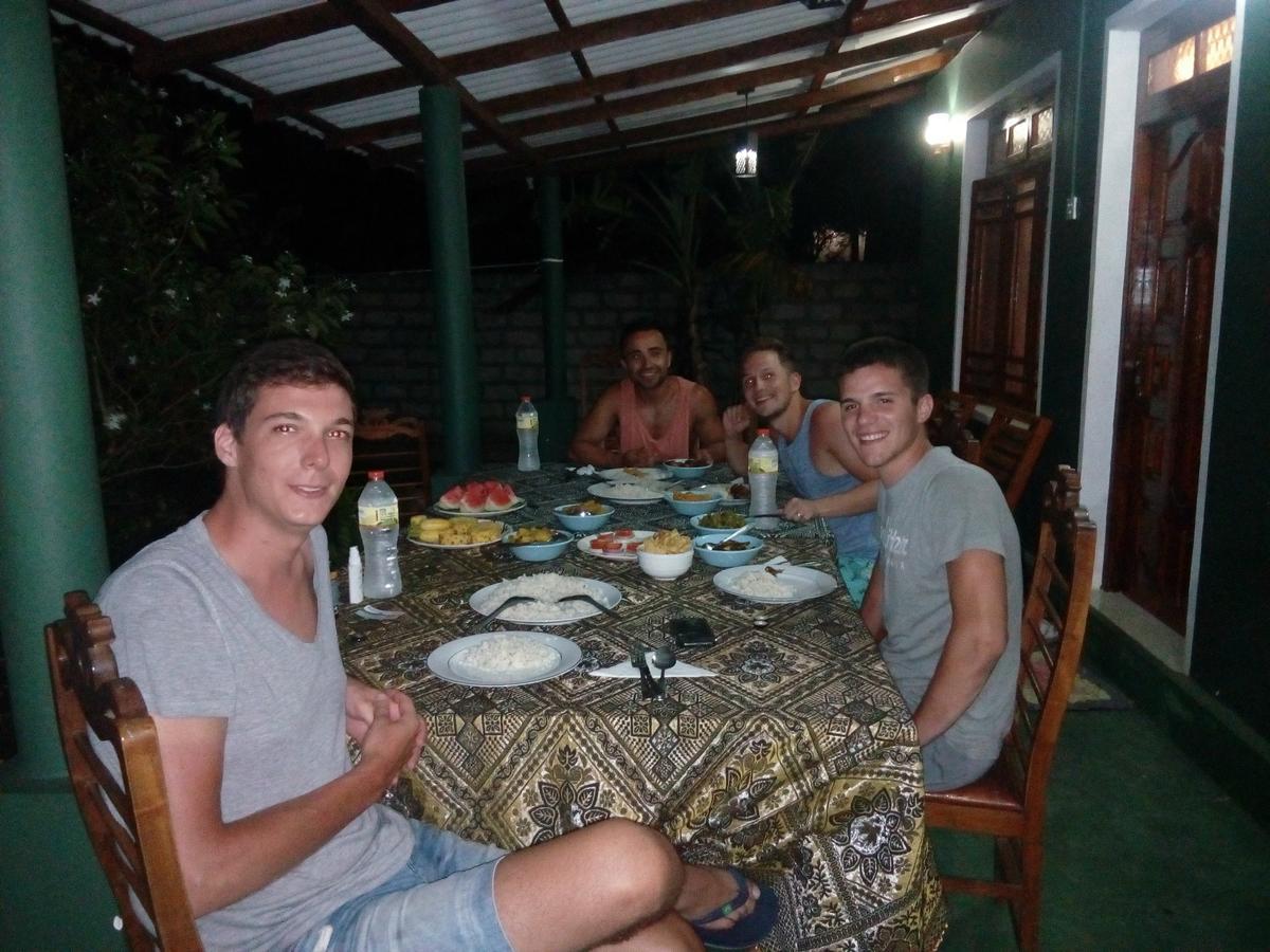 Rock Lake Home Stay Sigirija Zewnętrze zdjęcie